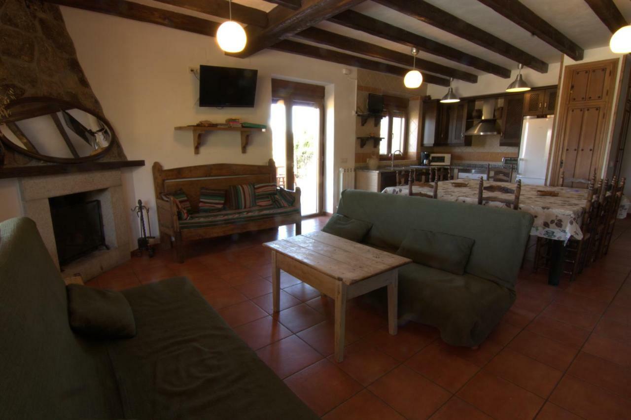 Casas Rurales Lalo Y Chelo La Aldehuela Exteriör bild